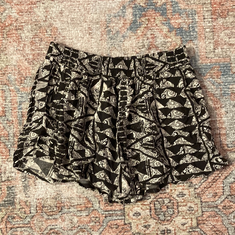 Loose Patterned Shorts